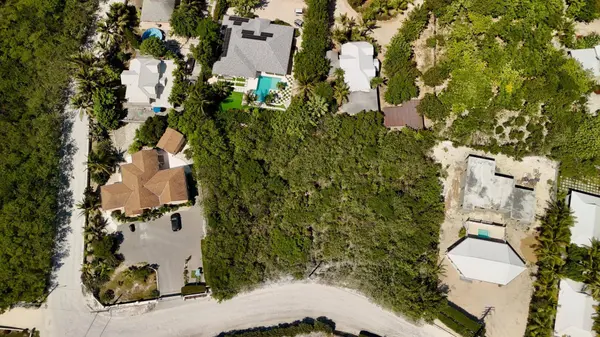 OAK STREET, Providenciales, BC