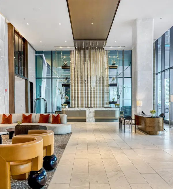 BLDG - Hotel Lobby