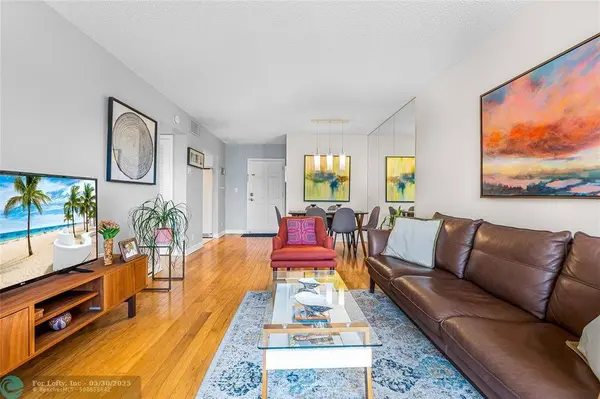 3216 SE 8th St  #303, Pompano Beach, FL 33062