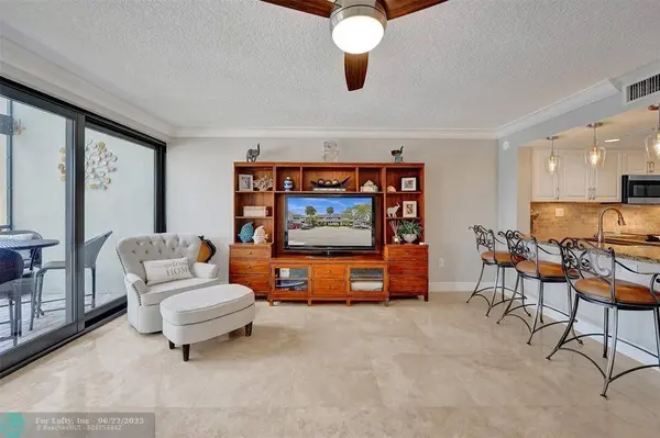 1100 SE 5th Ct  #77, Pompano Beach, FL 33060