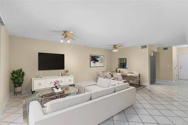 2520 Van Buren St #4, Hollywood, FL 33020