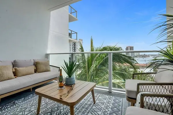 401 N Birch Rd #702, Fort Lauderdale, FL 33304