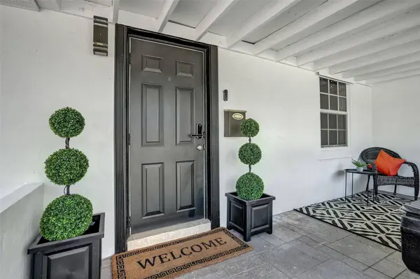 90 NE 26th ST, Wilton Manors, FL 33305