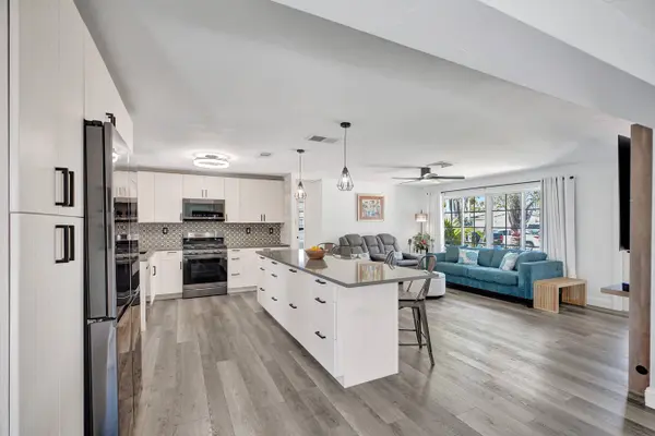 1221 SE 3rd AVE, Pompano Beach, FL 33060