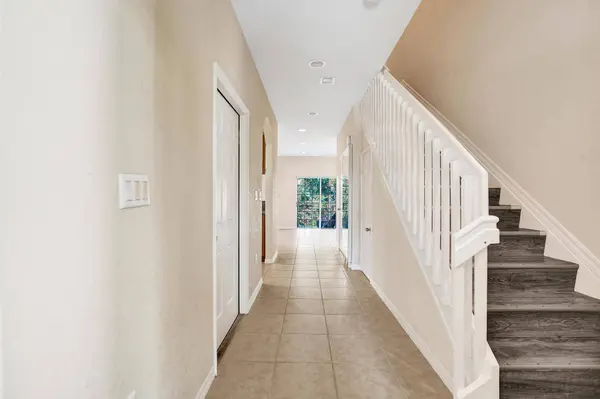 852 NW 9TH ST, Hallandale Beach, FL 33009
