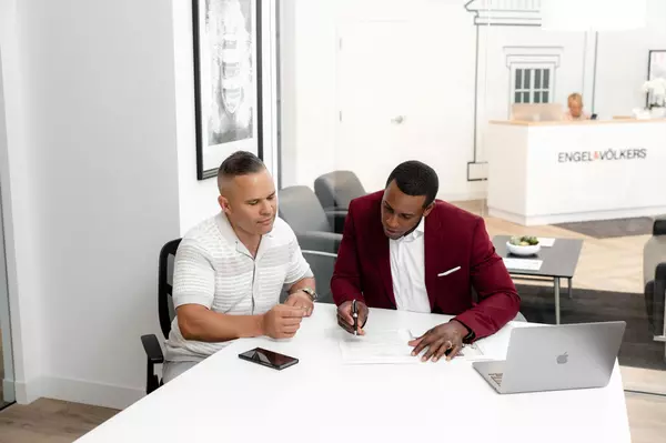 AdvisorWithClient_Shop5