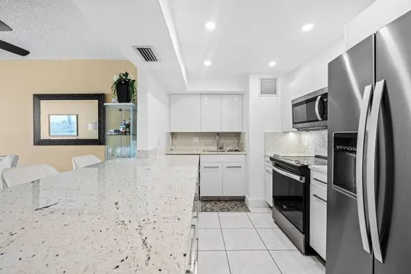 525 N Ocean BLVD #D, Pompano Beach, FL 33062