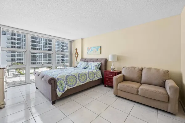 525 N Ocean BLVD #D, Pompano Beach, FL 33062