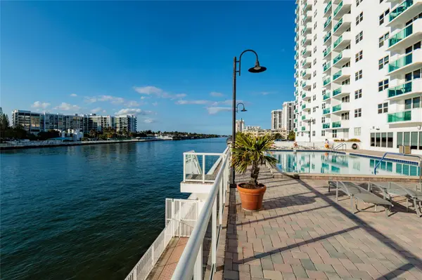 3001 S Ocean DR #727, Hollywood, FL 33019