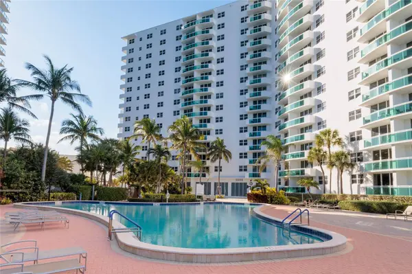 3001 S Ocean DR #727, Hollywood, FL 33019