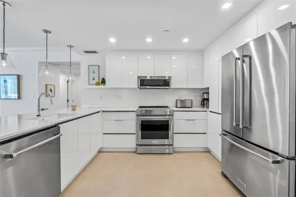 20515 E Country Club DR #1848, Miami, FL 33180
