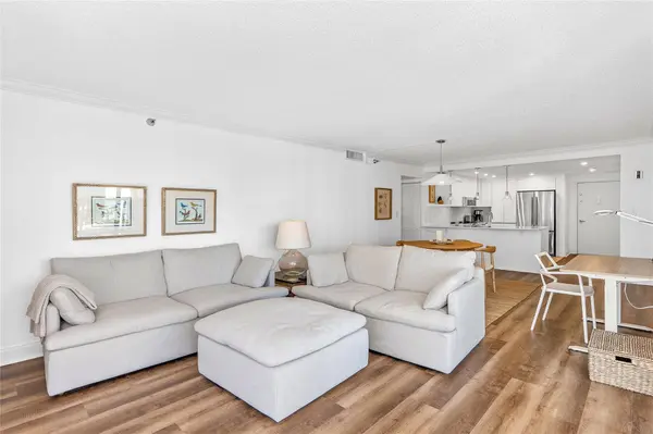 20515 E Country Club DR #1848, Miami, FL 33180