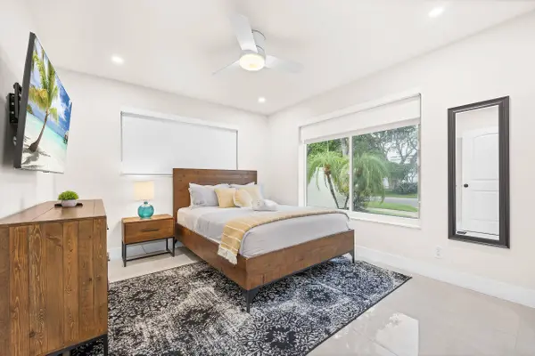 6351 NE 22nd AVE, Fort Lauderdale, FL 33308