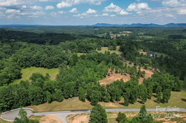 2791 Cornwell DR, Morganton, NC 28655