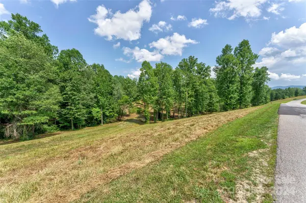 2791 Cornwell DR, Morganton, NC 28655