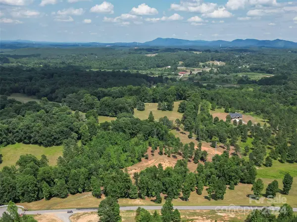 2791 Cornwell DR, Morganton, NC 28655