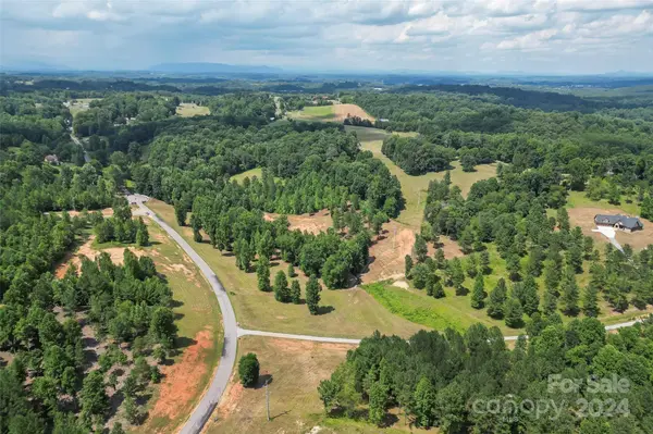 2791 Cornwell DR, Morganton, NC 28655