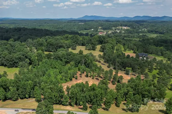 2791 Cornwell DR, Morganton, NC 28655