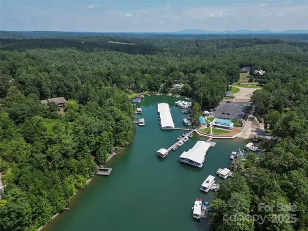2076 Waterford WAY, Morganton, NC 28655