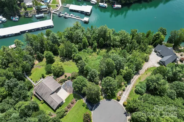 2076 Waterford WAY, Morganton, NC 28655