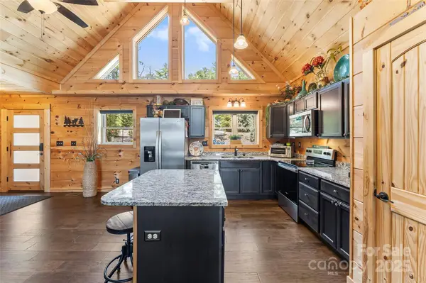 94 Osprey Roost DR, Nebo, NC 28761