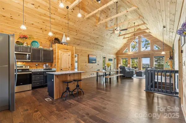 94 Osprey Roost DR, Nebo, NC 28761