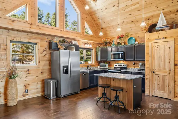 94 Osprey Roost DR, Nebo, NC 28761