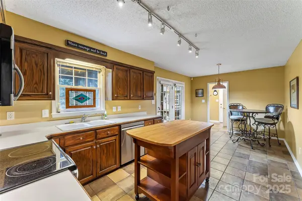 4617 Harbor View TER, Morganton, NC 28655