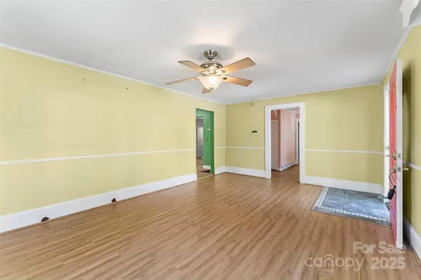 107 Burkemont AVE, Morganton, NC 28655