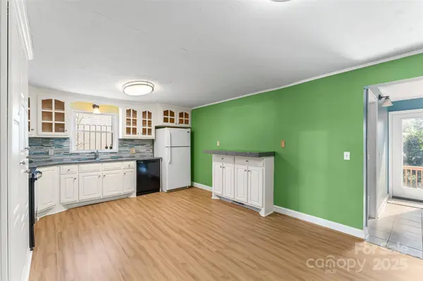 107 Burkemont AVE, Morganton, NC 28655