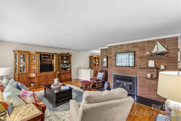 213 West Park DR, Morganton, NC 28655