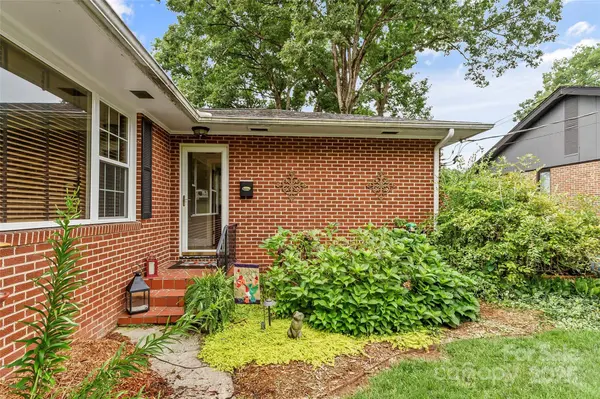 213 West Park DR, Morganton, NC 28655