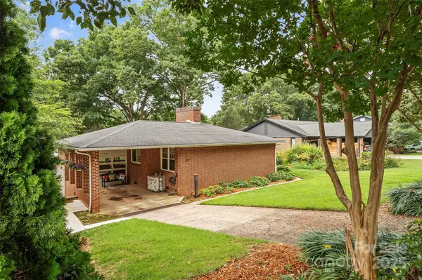213 West Park DR, Morganton, NC 28655