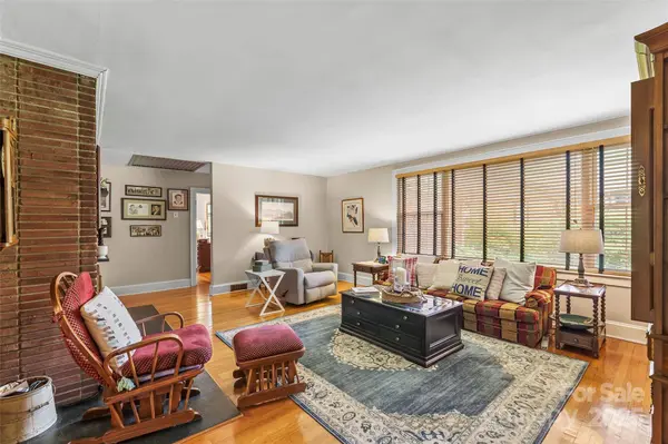 213 West Park DR, Morganton, NC 28655