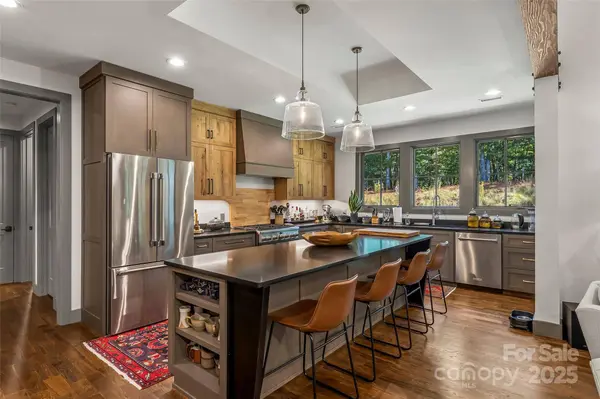 204 Old Mill DR, Morganton, NC 28655