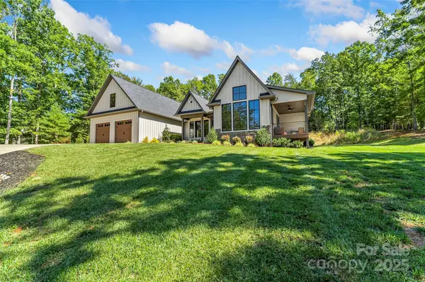 204 Old Mill DR, Morganton, NC 28655