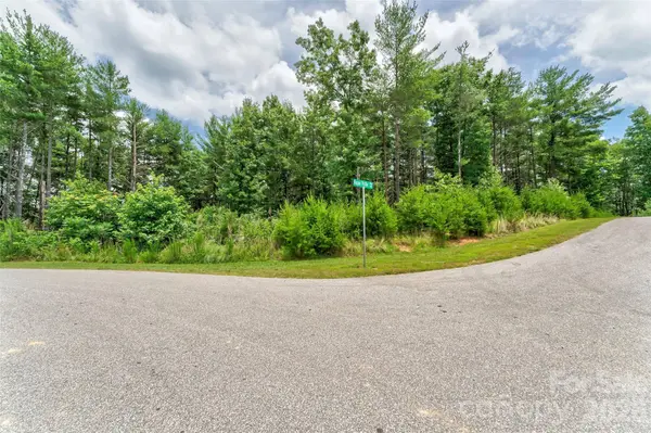 17 Aqua Vista WAY, Nebo, NC 28761