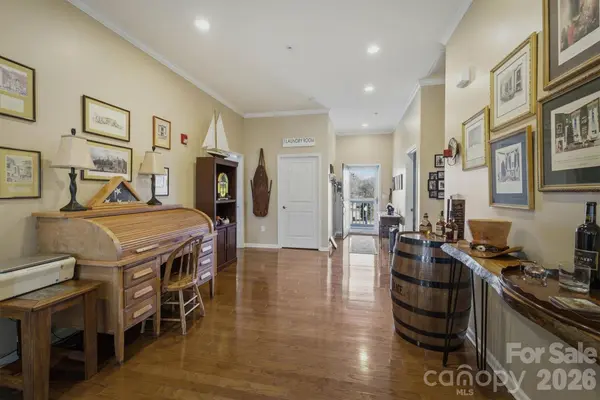 406B E Union ST, Morganton, NC 28655