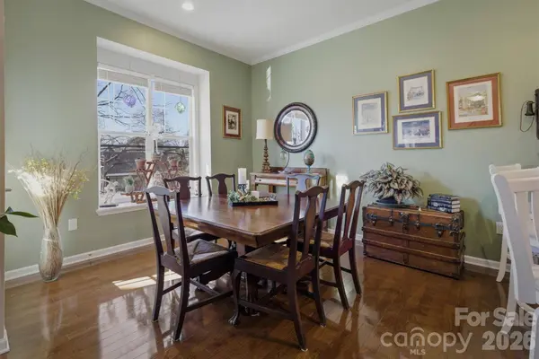 406B E Union ST, Morganton, NC 28655