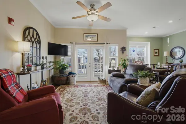 406B E Union ST, Morganton, NC 28655