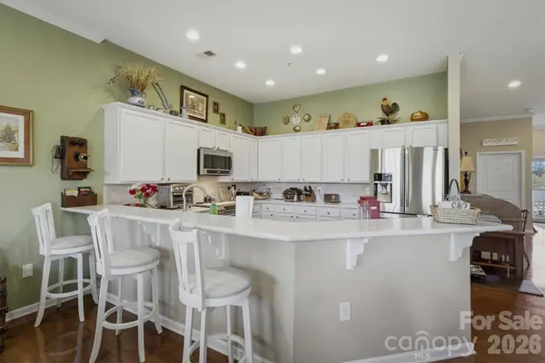 406B E Union ST, Morganton, NC 28655