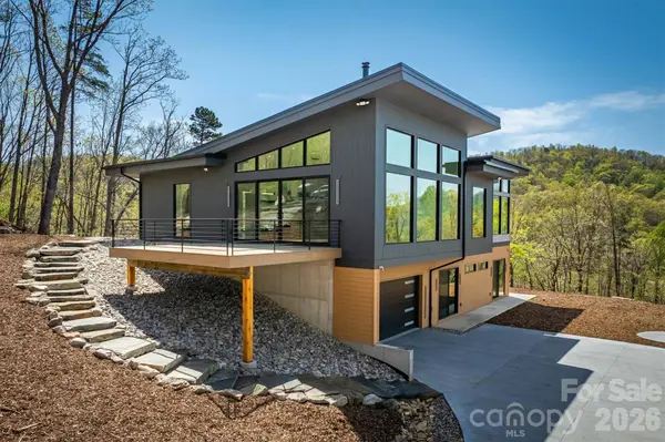 463 Summit TRL, Nebo, NC 28761