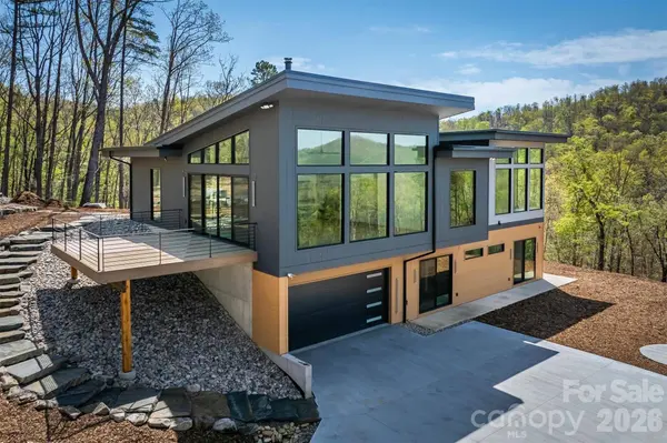 463 Summit TRL, Nebo, NC 28761