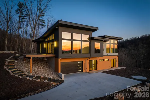 463 Summit TRL, Nebo, NC 28761