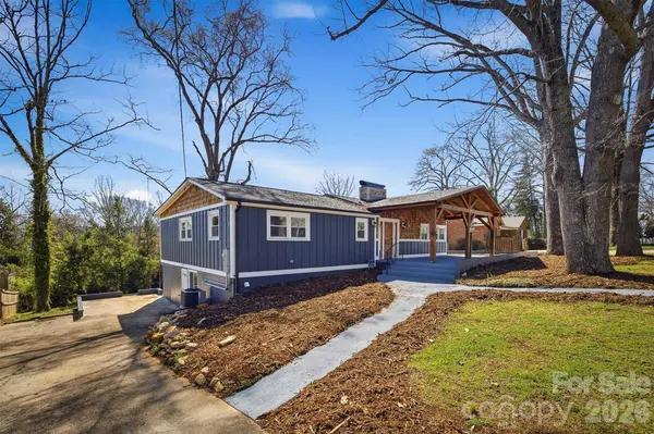 223 W Park DR, Morganton, NC 28655