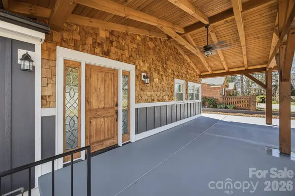 223 W Park DR, Morganton, NC 28655