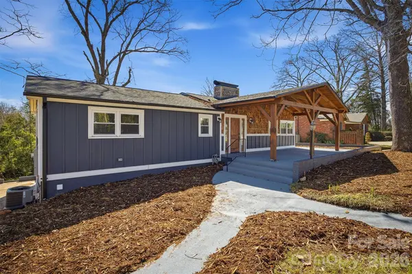 223 W Park DR, Morganton, NC 28655