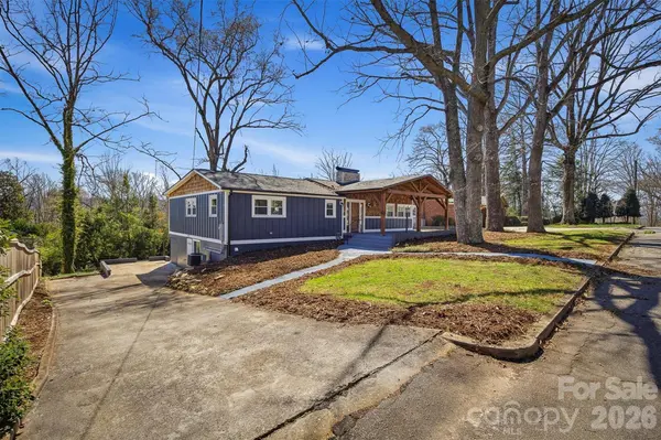 223 W Park DR, Morganton, NC 28655