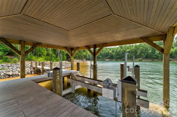 159 Deer Berry DR #62, Nebo, NC 28761