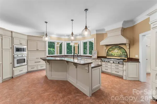 1090 Pearidge RD, Bostic, NC 28018